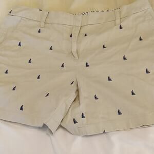 Cambridge Women's Size 12 Sailboat Print Tan Shorts. Summer,Casual. Beachy